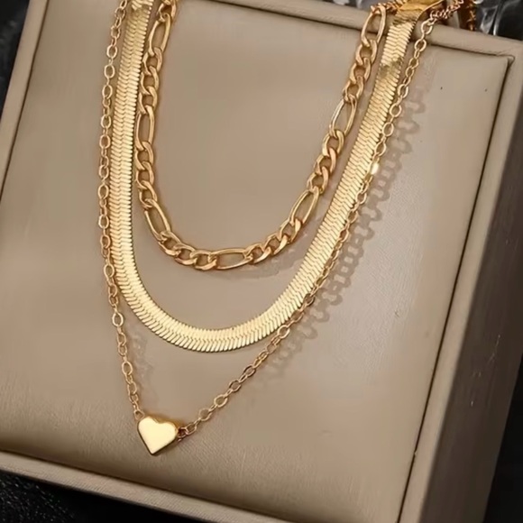 Jewelry - Gold 3 Layered Heart Pendant Necklace